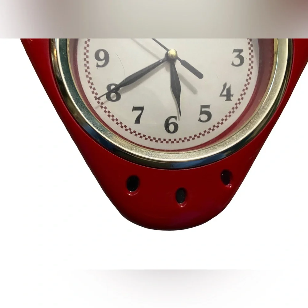 Vintage Decorative Strawberry Shaped Plastic Analog Wall Clock (Tested/Working)